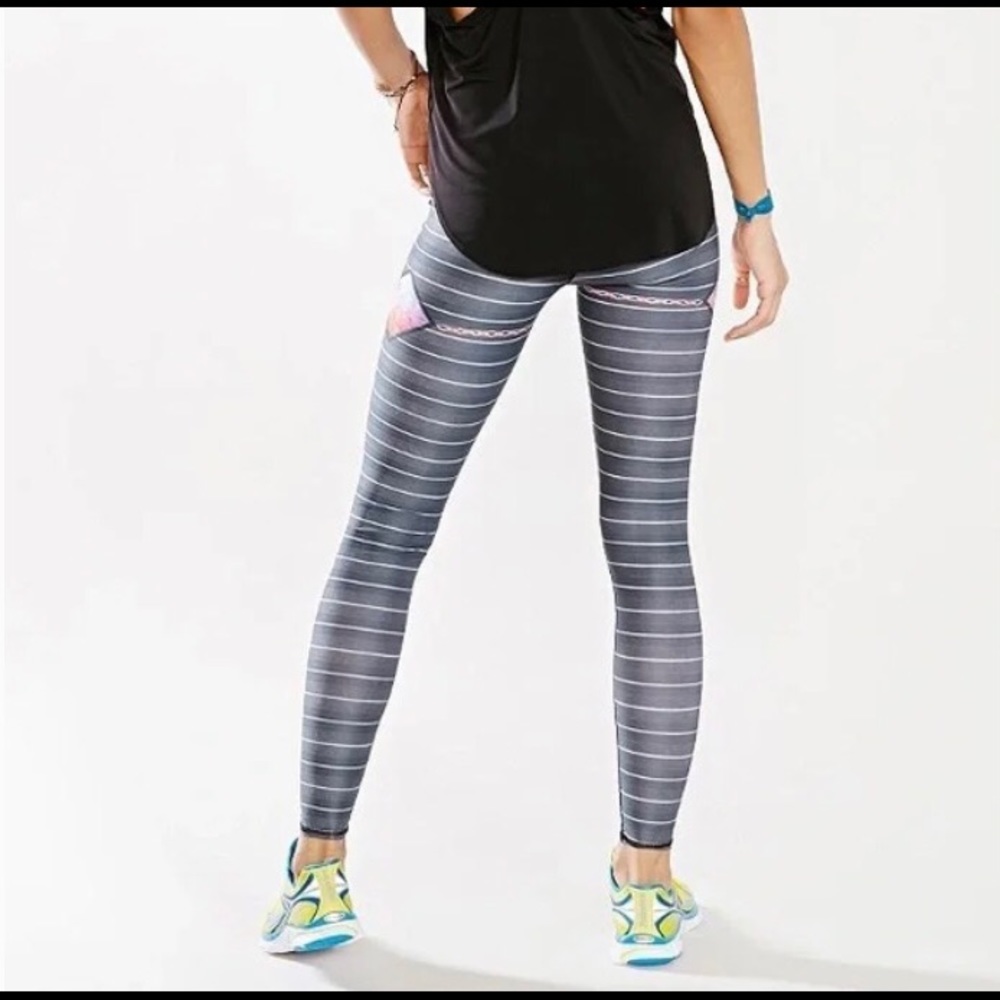 TEEKI Reflection Striped High Rise Hot Pant Leggings in Charcoal Grey BRAND NEW